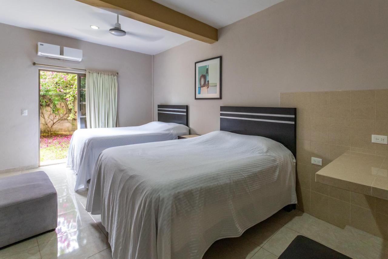 Hostpal Hotel Bugambilias Bacalar Kültér fotó