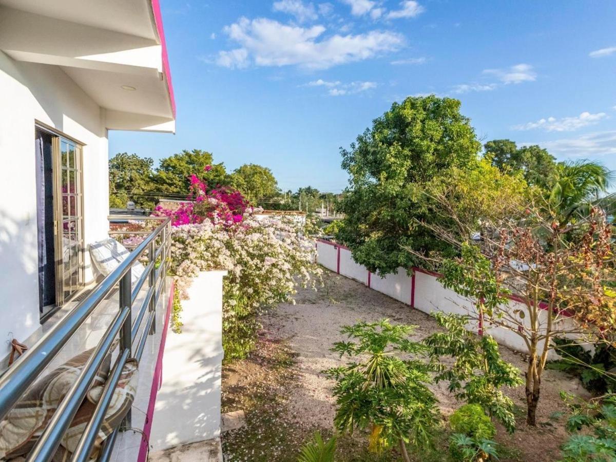 Hostpal Hotel Bugambilias Bacalar Kültér fotó